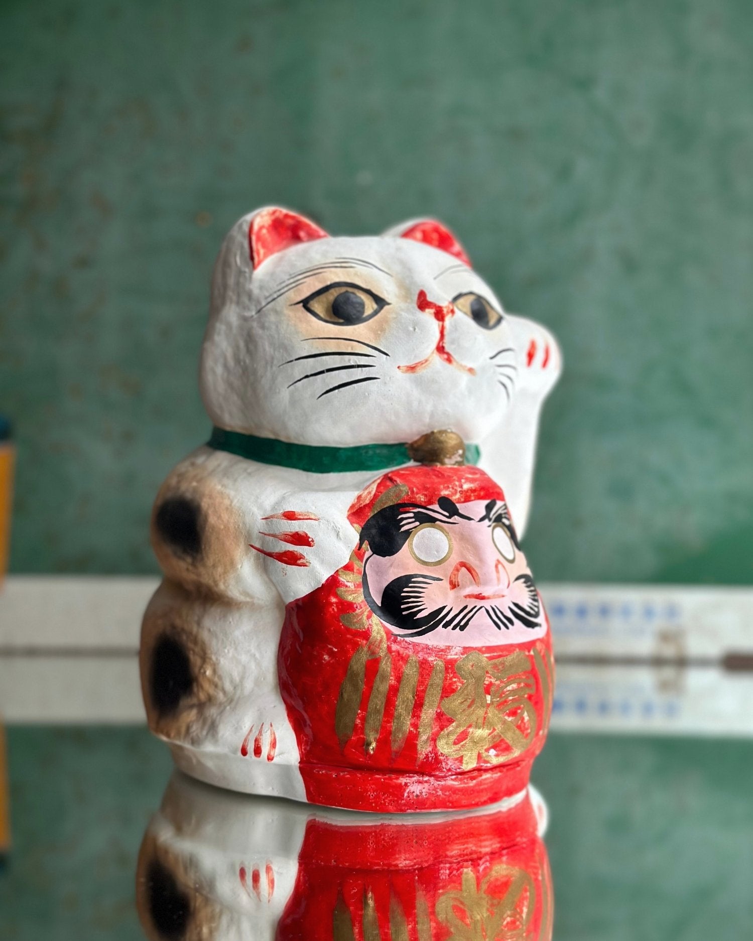 Vintage Maneki-Neko with Daruma - OHAYŌ