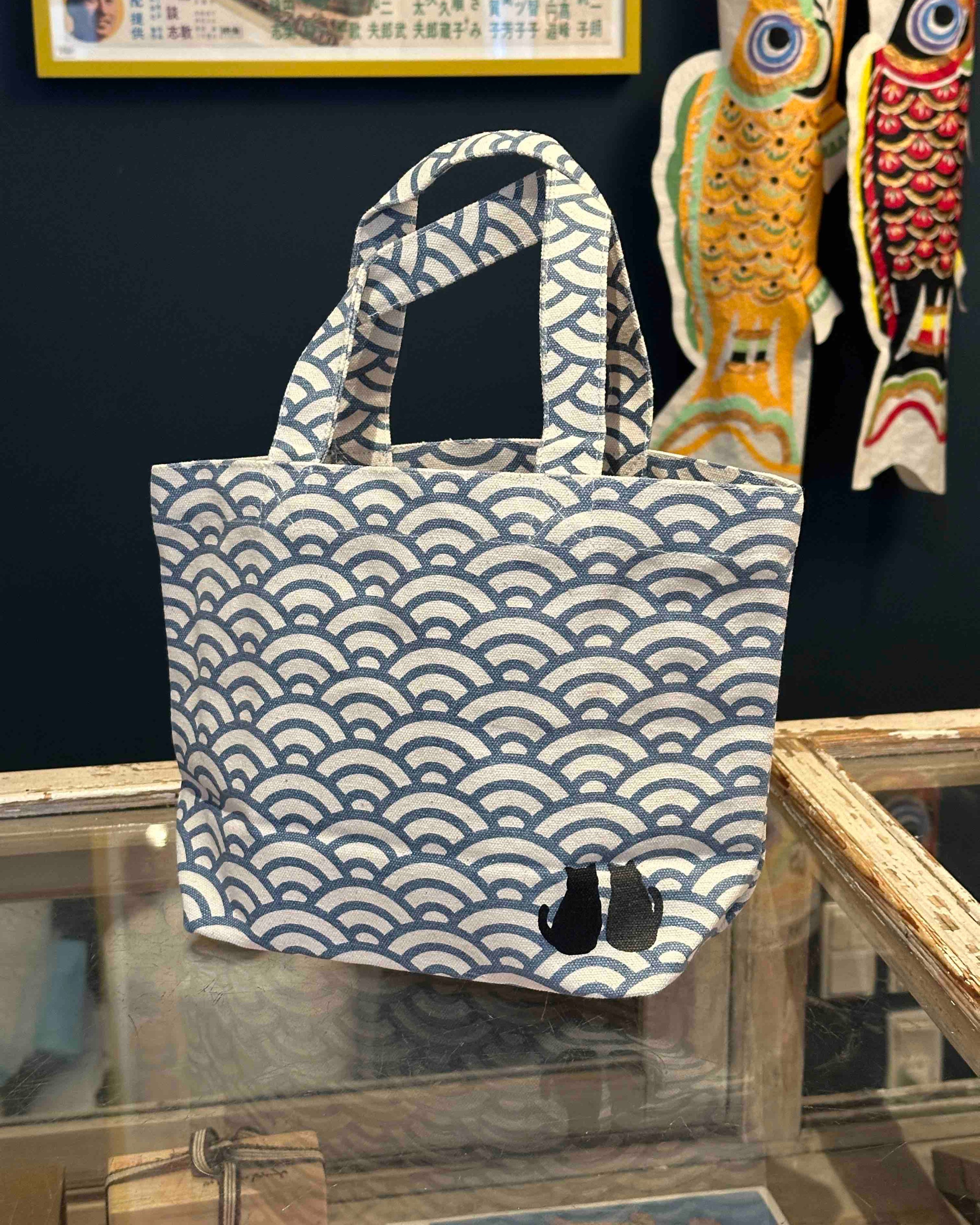 Cats and Waves, small tote bag - OHAYŌ