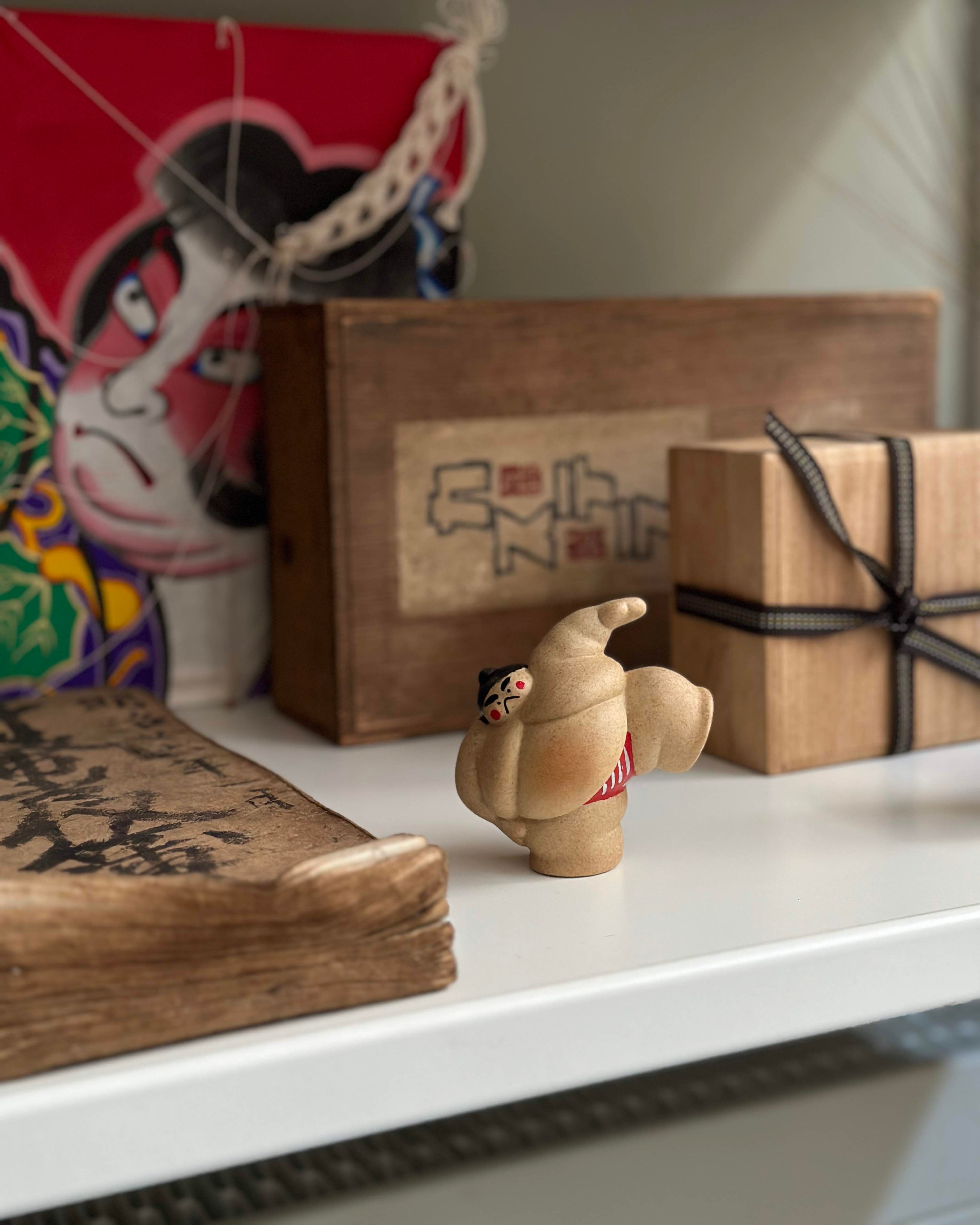 Ceramic Sumo Fighter Figurines - On one leg - OHAYŌ